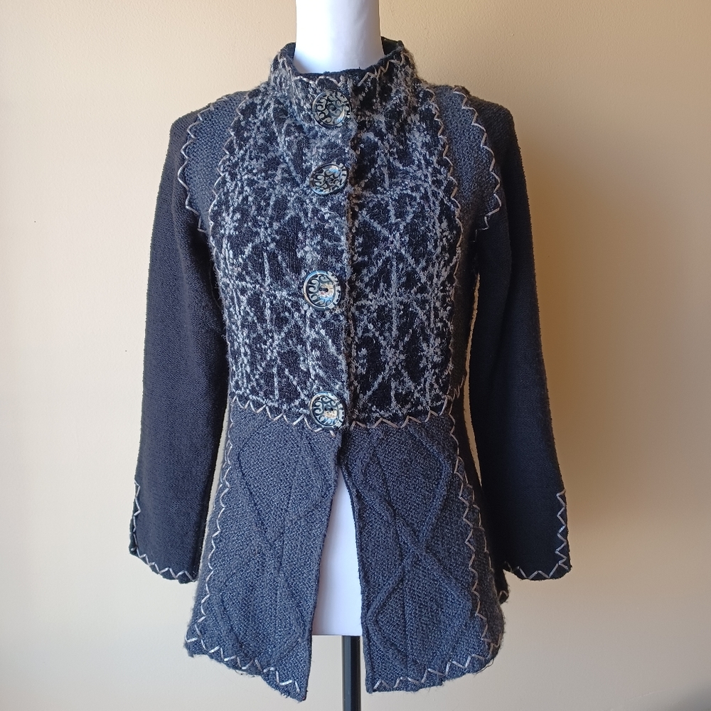 CURIO Black Gray Silver Large Button Detail Snap Front Cardigan Sweater
